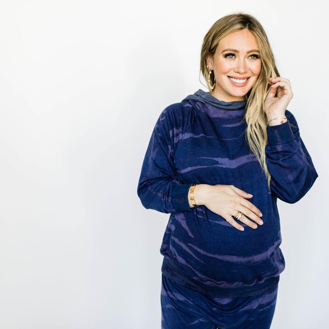 21 november: 5 more days until my clothes are up on the little moon society website!!! Remember it’s a limited run and all hoodies and harems come in a maternity version and a *non maternity version! Christmas is around the bend!! 💖😉☺️🌈

