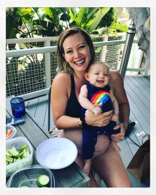 03 september: Look at this happy little lulu l💖 hope everyone had a nice holiday weekend! Felt so fortunate to spend it with our big growing family and friends x #builtinseatforlu #babyB ............ohhhh tried to keep it healthy with the veggies (anddd that’s a bowl of ranch haha) ✌🏻
