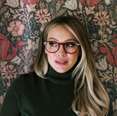 27 dececember: New year’s resolution - remind yourself that you are strong, you are beautiful, you are worthy. Be your own muse! @glassesusa 👓 - COLETTE
Link in bio.
#MusexHilaryDuff #GlassesUSA #GlassesUSAPartner
