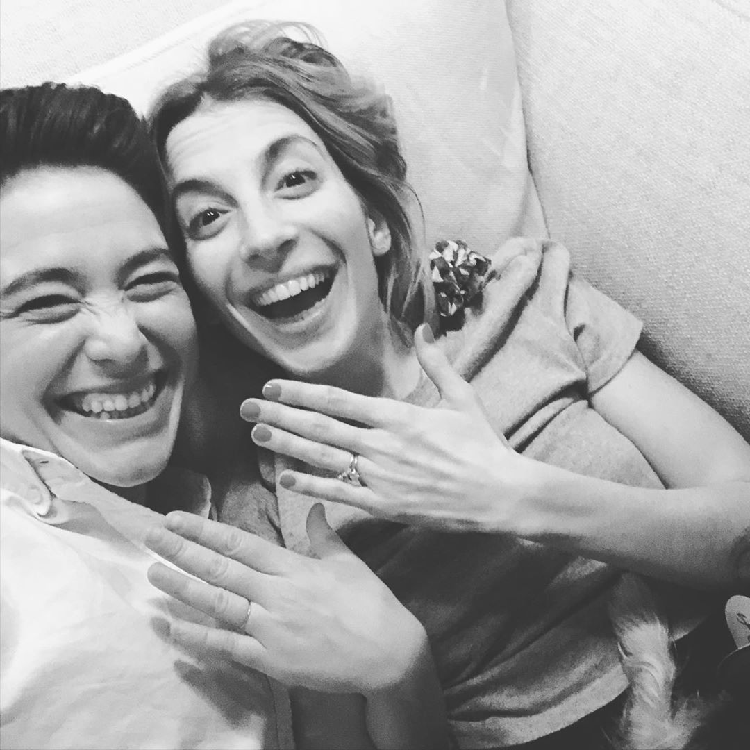 15 januari: Look at this happiness♥️♥️♥️ feel lucky to have these women in my life! Happy they found each other and wishing them all the bliss that is in this pic for their lifetime together! 🥂 💍 💍
