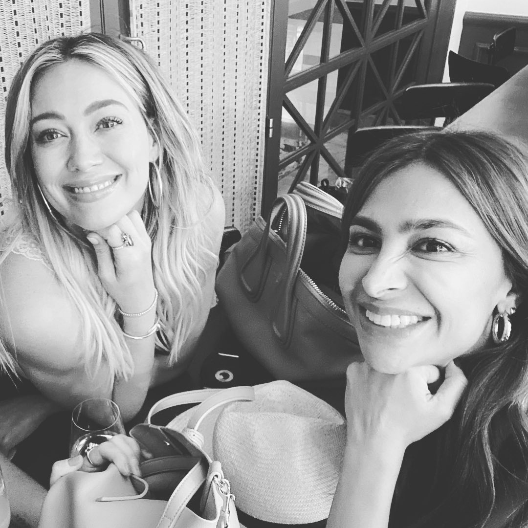 22 januari: Bestie birthday alert!! @sharm1222 sister from another mister! You are an unimaginable friend and I love you and your family beyond words! Thanks for navigating motherhood with me!! The next 7 years might be slighting more challenging .... 😯😯😯😝😝😝
