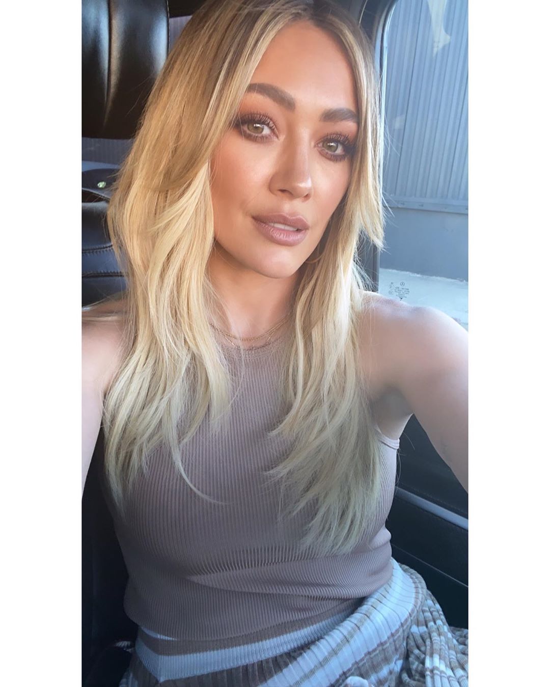 02 februari: Thanks @kdeenihan and @riawna for getting my glammed for the @blogher event today! Loved being there and talking all things female! Please...Educate yourself on our natural products that actually work, are good for you and made from people that care about our environment! ✌🏻✌🏻 @happylittlecamperbaby @veedanatural
