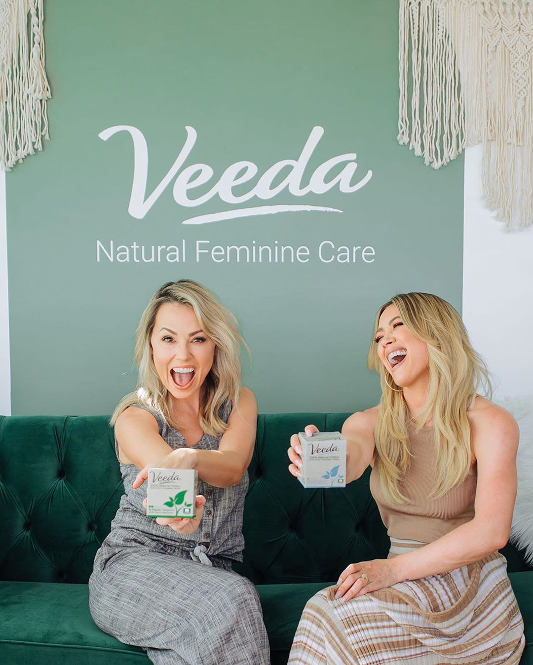 13 februari: Do something for yourself this V-Day! Veeda Tampons are made with one ingredient only; 100% Natural Cotton. Meaning you’re not putting chemicals and fragrances in contact with your most delicate skin.
Sign up for our easy monthly box, and get 15% off with code XOXO
A gift to yourself that’ll last way longer than chocolates or roses! ❤️
