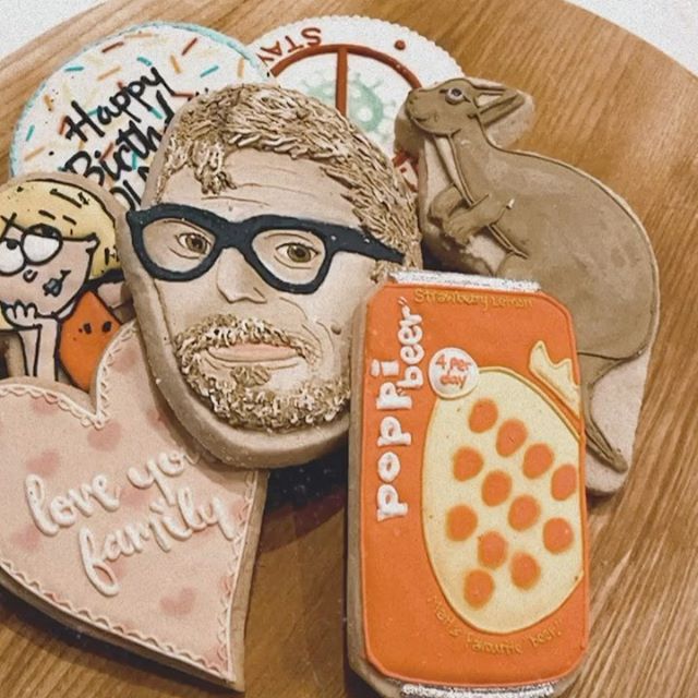 14 juni: Thank you
@shannonmcakes for making these amazing vegan cookies with some of matts fav things!!! And thank you @bonjourfete for this boss Balloon arch I could never have created that is still hanging strong in our entry 😍🥰
