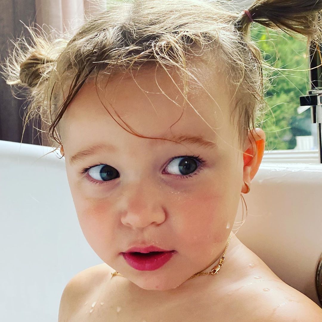 10 september: That feathered brow we all try to achieve 😏
