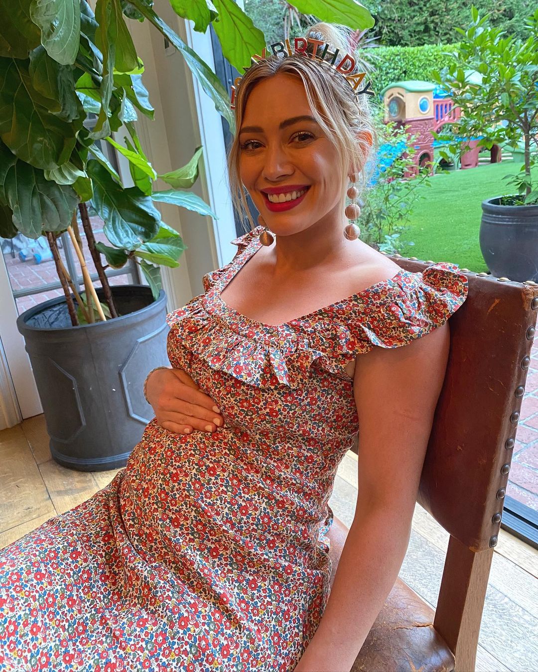 1 december:  Hubby made my quarantine birthday so sweet and special this year. Missing my friends and family I got to be with .... just reminiscing feeling happy and light... baby and I all dressed up for a celebration 💛♥️ *getting lots of bday messages lol bday was sept.
