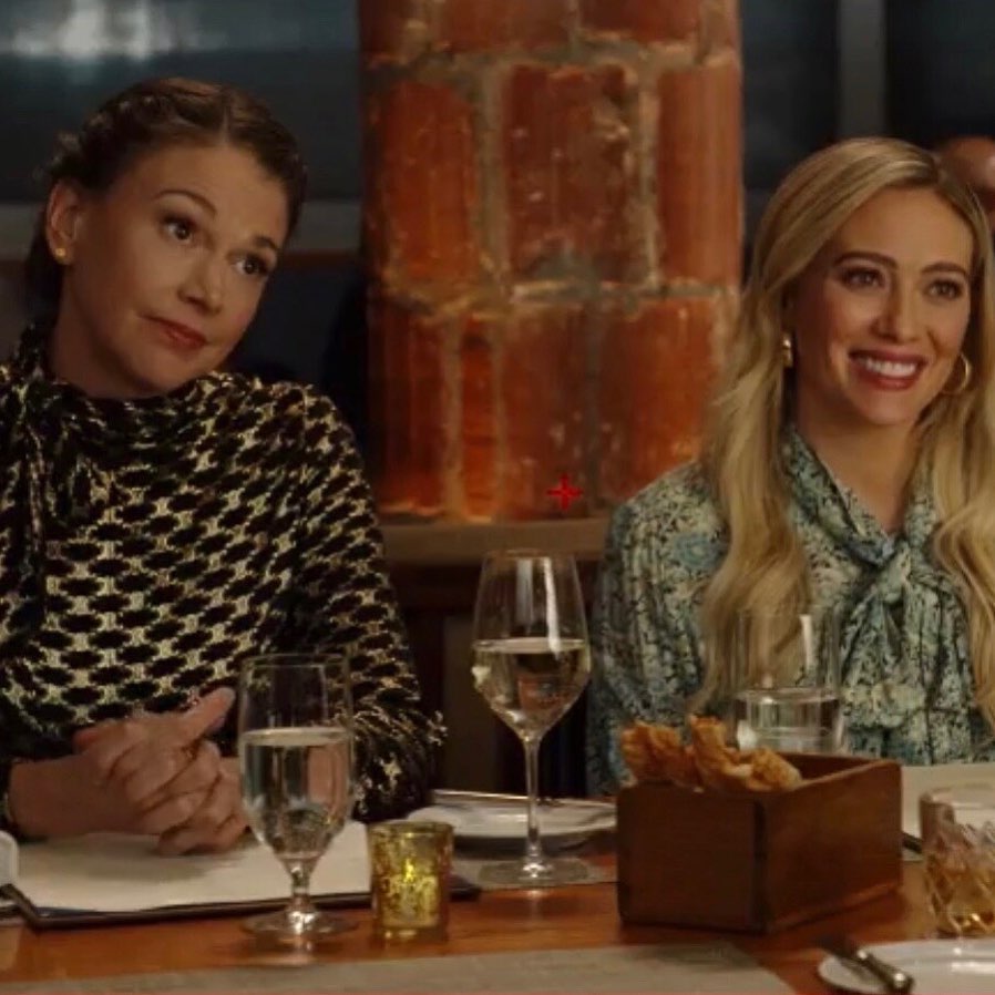 15 december: My partner in crime @youngertv and my crochet mentor. What a combo
