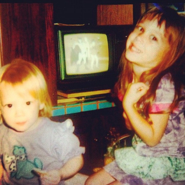 19 februari: Today I woke up 30!!! As a little girl this moment seemed so far away! But 29 was so good to me that I am PUMPED for 30! Excited to be celebrating this moment in Miami working & doing what I love.. Grateful for my family, my partner & the incredible people I have collected along the way.. and excited to become a mother this year! I'm ready for yA boo, bring it on 30! ✨😎✨ #DirtyThirty
 19 februari: Today I woke up 30!!! As a little girl this moment seemed so far away! But 29 was so good to me that I am PUMPED for 30! Excited to be celebrating this moment in Miami working & doing what I love.. Grateful for my family, my partner & the incredible people I have collected along the way.. and excited to become a mother this year! I'm ready for yA boo, bring it on 30! ✨😎✨ #DirtyThirty