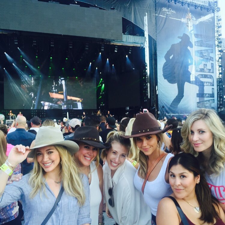 26 juli: Country crew. So much fun we forgot to post last night! 😆 📷 by @ariellekebbel
