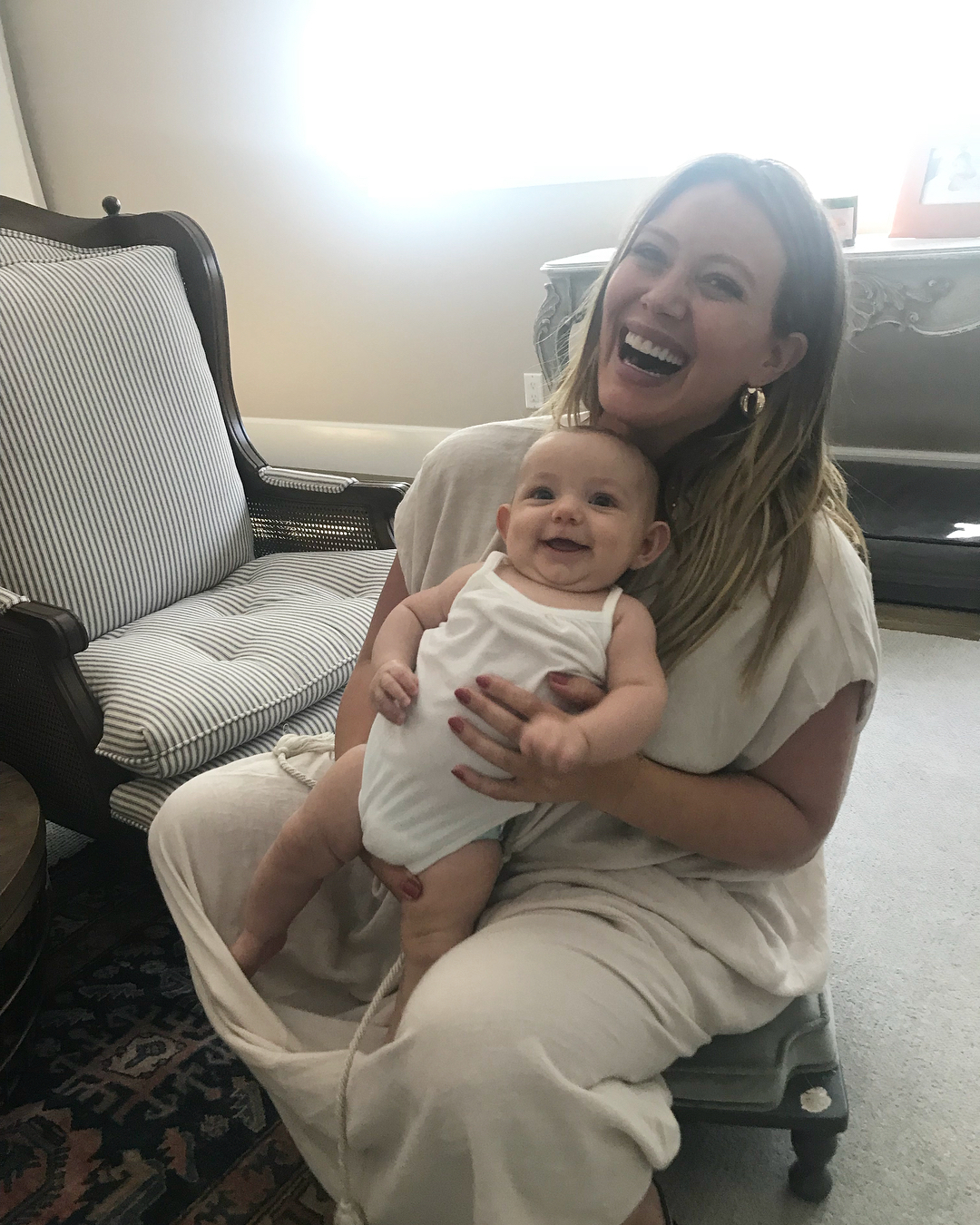 11 september: Each photo prettier than the last! Nobody else has a smile like you do sissy🌟 Although, Lulu is tryin’ 😊
