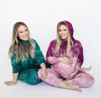 26 november:  So excited for my sister’s @littlemoonsociety capsule collection launch tomorrow! 🌟10am PST/ 1pm EST 🌟 Such beautiful colors... especially for the holidays!
