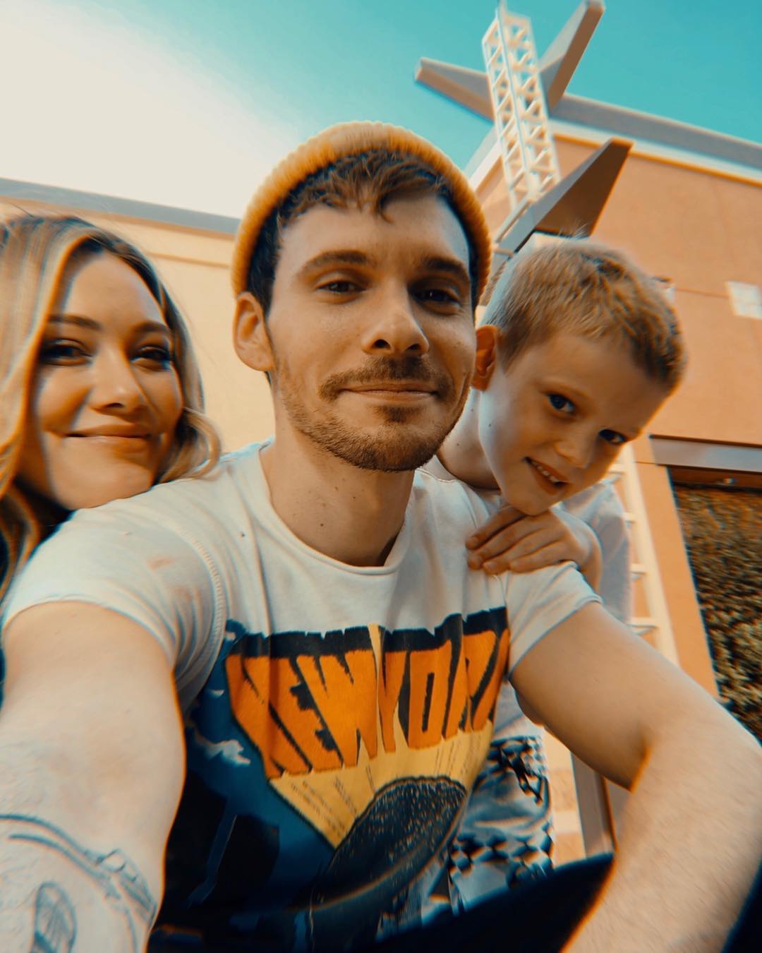 04 mei 2019:  Game Of Thrones break to visit the family. So great seeing you guys!
