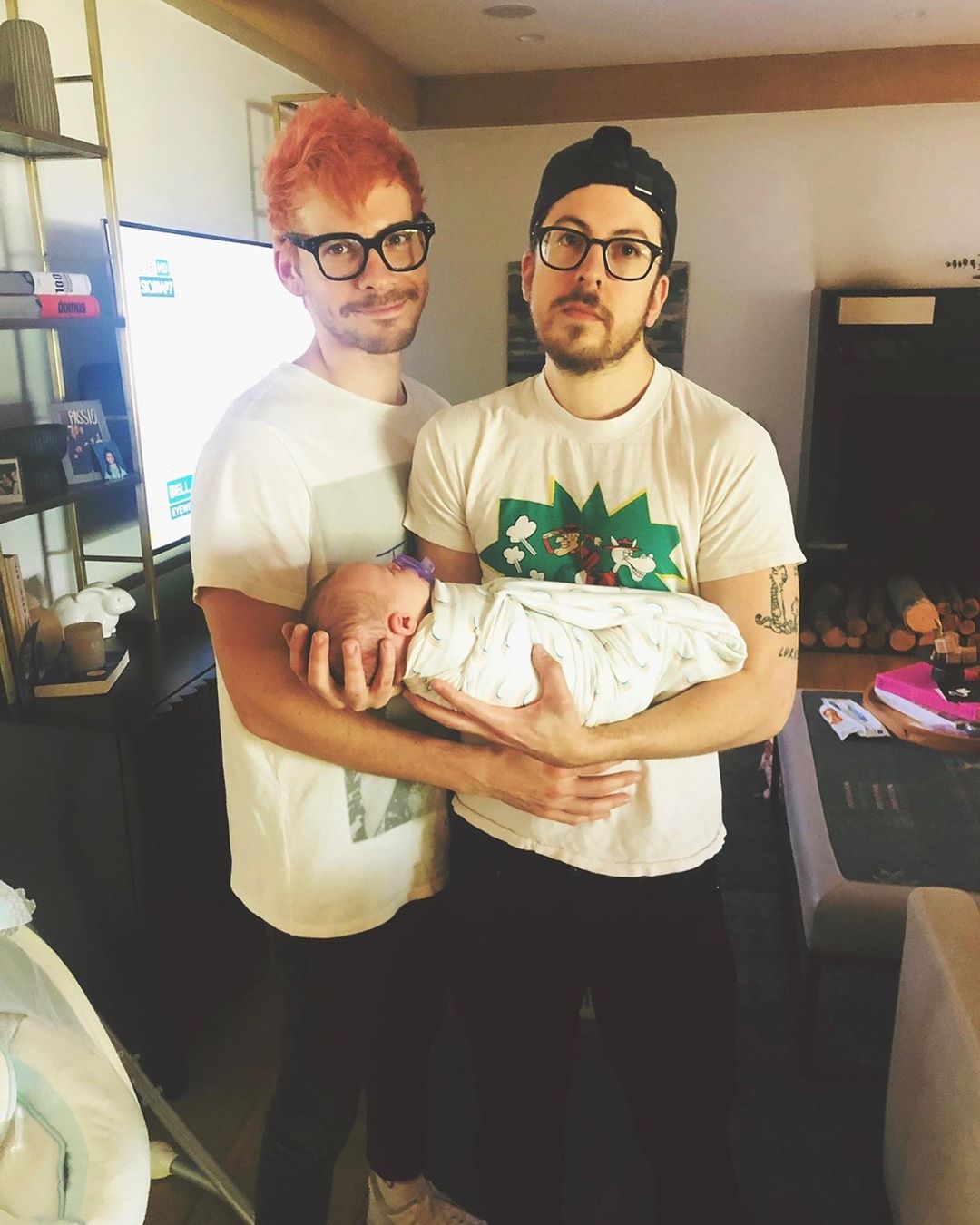 20 juni 2020: Happiest birthday to @mintzplasse ... It truly feels like yesterday we were avoiding talking to each other for months at @gasolinacafe due to our crippling social anxiety. In 5 years, we’ve packed in so much life - highlights and way lows that I couldn’t imagine experiencing without you. From making me part of your family , to literally expanding mine and marrying me to my wife, there’s so much I owe to you and your friendship that I’ll never be able to thank you enough for. They don’t make ‘em like you anymore Mintzy. Can’t wait to bowl with you in 2022 and see a concert in 2023. Here’s some pictures of us I love and a few I took off a fan site. Happy birthday ❤️
