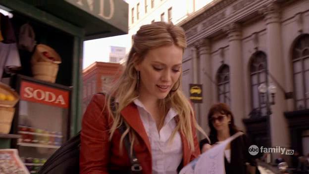 DailyDuff-dot-Org_BeautyAndtheBriefcase_Captures00117.jpg