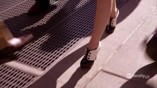 DailyDuff-dot-Org_BeautyAndtheBriefcase_Captures00339.jpg