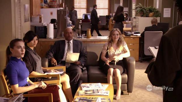 DailyDuff-dot-Org_BeautyAndtheBriefcase_Captures00531.jpg