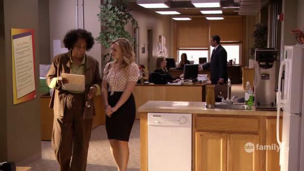 DailyDuff-dot-Org_BeautyAndtheBriefcase_Captures00552.jpg