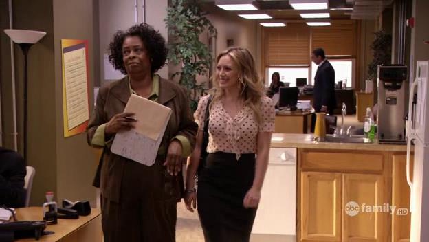 DailyDuff-dot-Org_BeautyAndtheBriefcase_Captures00555.jpg