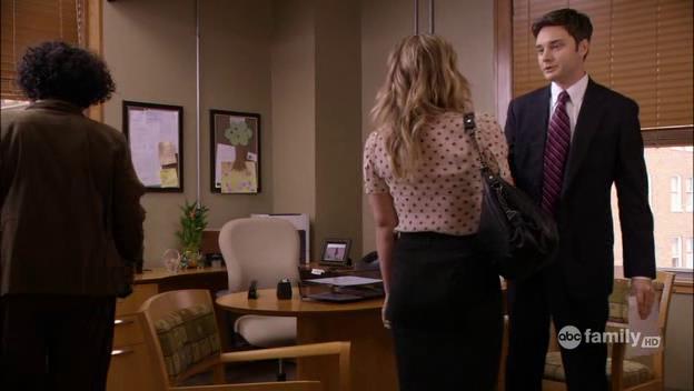 DailyDuff-dot-Org_BeautyAndtheBriefcase_Captures00585.jpg