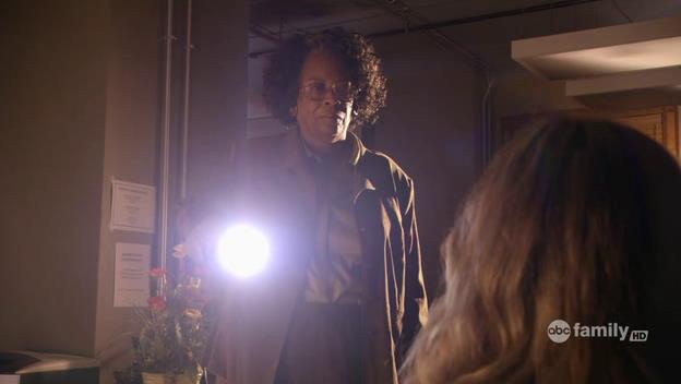 DailyDuff-dot-Org_BeautyAndtheBriefcase_Captures00792.jpg DailyDuff-dot-Org_BeautyAndtheBriefcase_Captures00792.jpg