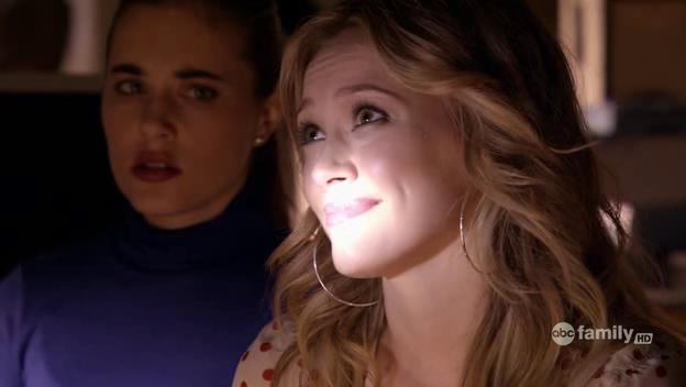 DailyDuff-dot-Org_BeautyAndtheBriefcase_Captures00805.jpg DailyDuff-dot-Org_BeautyAndtheBriefcase_Captures00805.jpg