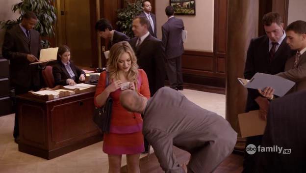 DailyDuff-dot-Org_BeautyAndtheBriefcase_Captures00943.jpg