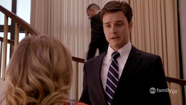 DailyDuff-dot-Org_BeautyAndtheBriefcase_Captures00961.jpg