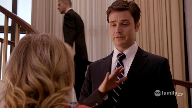 DailyDuff-dot-Org_BeautyAndtheBriefcase_Captures00962.jpg