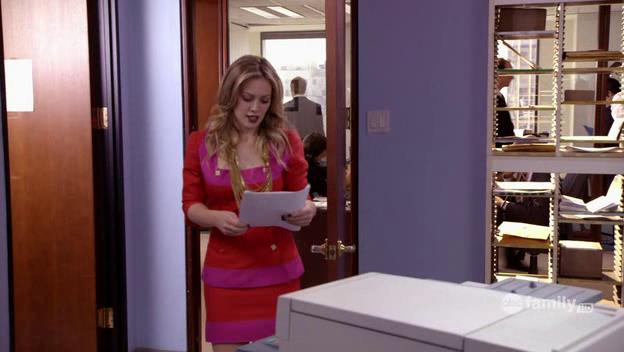 DailyDuff-dot-Org_BeautyAndtheBriefcase_Captures01150.jpg