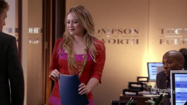 DailyDuff-dot-Org_BeautyAndtheBriefcase_Captures01212.jpg