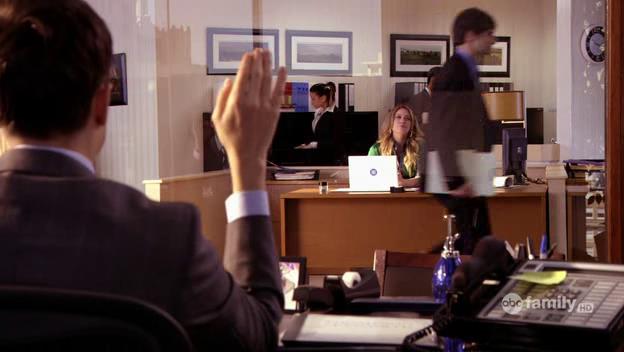 DailyDuff-dot-Org_BeautyAndtheBriefcase_Captures01371.jpg DailyDuff-dot-Org_BeautyAndtheBriefcase_Captures01371.jpg