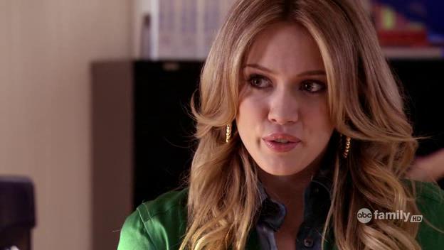 DailyDuff-dot-Org_BeautyAndtheBriefcase_Captures01384.jpg DailyDuff-dot-Org_BeautyAndtheBriefcase_Captures01384.jpg