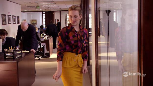 DailyDuff-dot-Org_BeautyAndtheBriefcase_Captures01503.jpg
