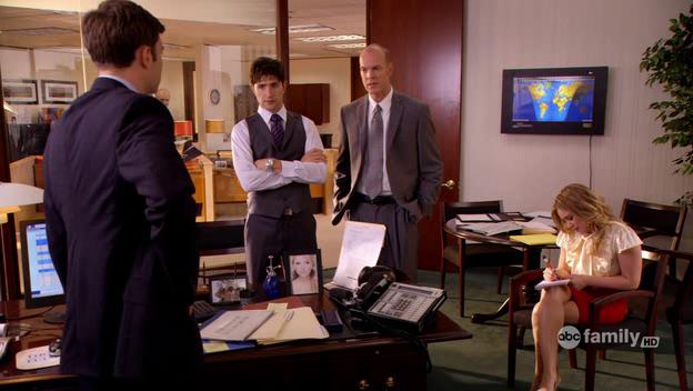 DailyDuff-dot-Org_BeautyAndtheBriefcase_Captures01986.jpg DailyDuff-dot-Org_BeautyAndtheBriefcase_Captures01986.jpg