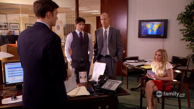 DailyDuff-dot-Org_BeautyAndtheBriefcase_Captures02003.jpg DailyDuff-dot-Org_BeautyAndtheBriefcase_Captures02003.jpg