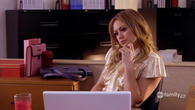 DailyDuff-dot-Org_BeautyAndtheBriefcase_Captures02026.jpg DailyDuff-dot-Org_BeautyAndtheBriefcase_Captures02026.jpg