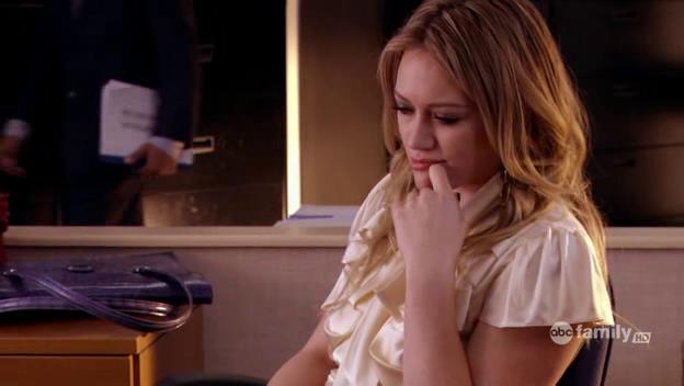 DailyDuff-dot-Org_BeautyAndtheBriefcase_Captures02030.jpg DailyDuff-dot-Org_BeautyAndtheBriefcase_Captures02030.jpg