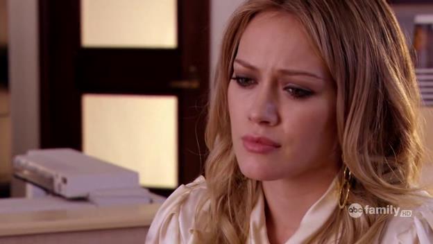 DailyDuff-dot-Org_BeautyAndtheBriefcase_Captures02039.jpg DailyDuff-dot-Org_BeautyAndtheBriefcase_Captures02039.jpg