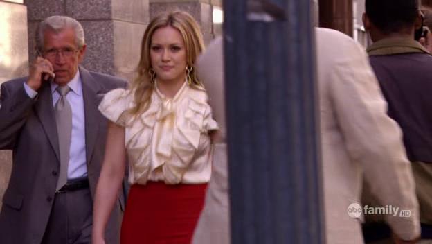 DailyDuff-dot-Org_BeautyAndtheBriefcase_Captures02056.jpg