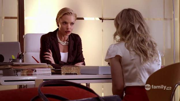DailyDuff-dot-Org_BeautyAndtheBriefcase_Captures02073.jpg