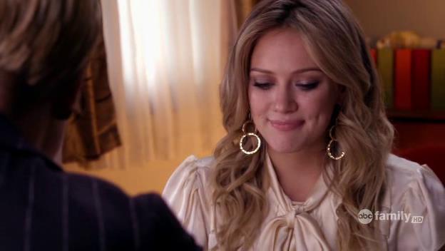 DailyDuff-dot-Org_BeautyAndtheBriefcase_Captures02076.jpg DailyDuff-dot-Org_BeautyAndtheBriefcase_Captures02076.jpg