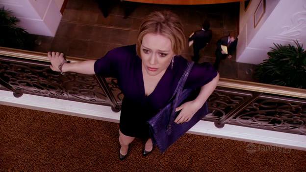 DailyDuff-dot-Org_BeautyAndtheBriefcase_Captures02536.jpg