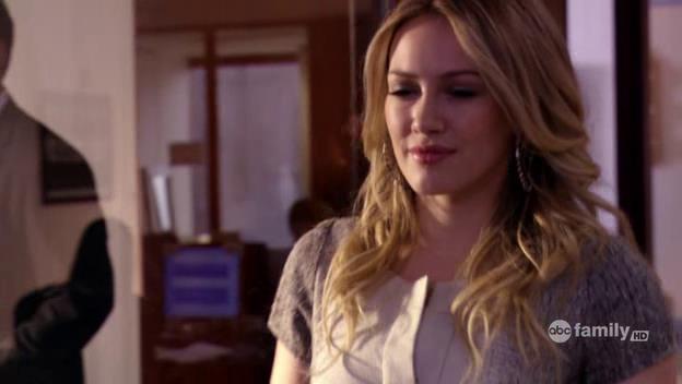 DailyDuff-dot-Org_BeautyAndtheBriefcase_Captures02587.jpg DailyDuff-dot-Org_BeautyAndtheBriefcase_Captures02587.jpg