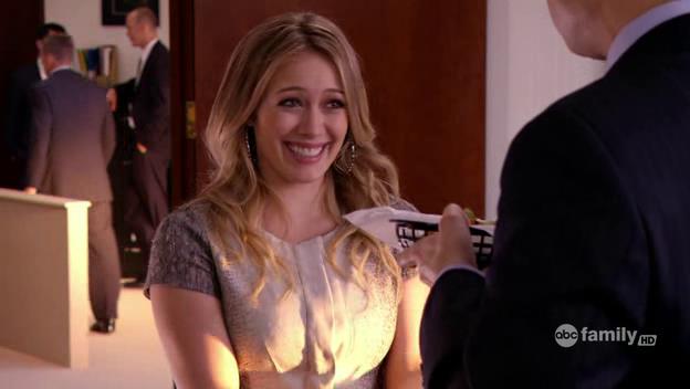 DailyDuff-dot-Org_BeautyAndtheBriefcase_Captures02618.jpg