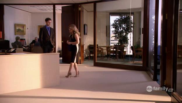 DailyDuff-dot-Org_BeautyAndtheBriefcase_Captures03460.jpg