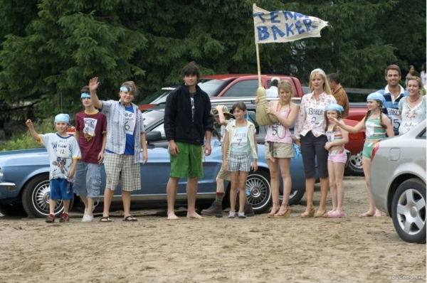 2005-CheaperByTheDozen2-Stills006.jpg