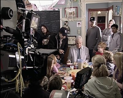 DailyDuff_dot_nl-CheaperByTheDozen-Featurette-FrogsAndEggs0106.jpg