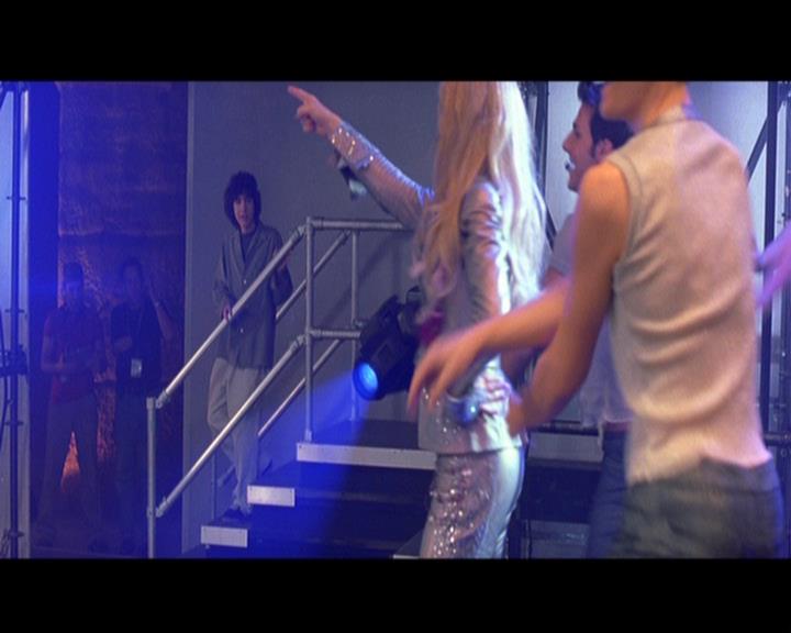 DailyDuff_dot_nl-LizzieMcGuireTheMovie4537.jpg DailyDuff_dot_nl-LizzieMcGuireTheMovie4537.jpg