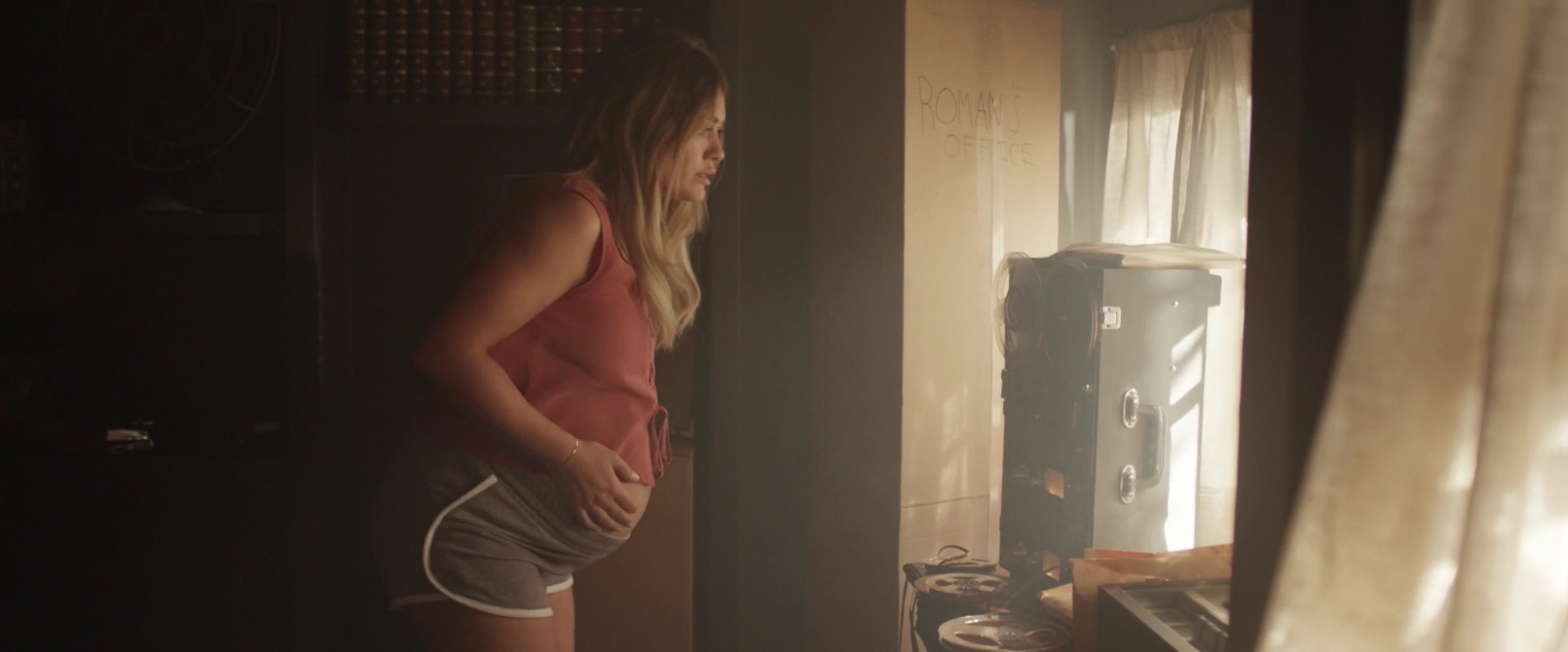 DailyDuff-dot-nl_TheHauntingOfSharonTate1899.jpg DailyDuff-dot-nl_TheHauntingOfSharonTate1899.jpg