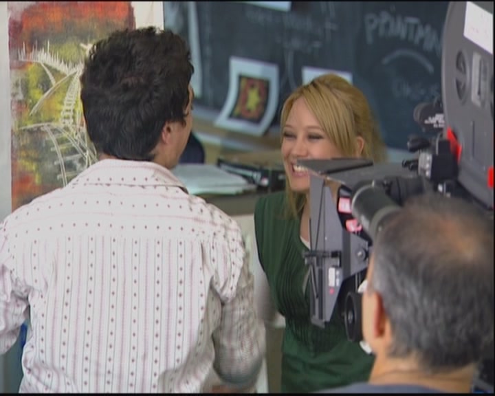 DailyDuff-dot-org_ThePerfectMan-OnSetWithHilary0056.jpg DailyDuff-dot-org_ThePerfectMan-OnSetWithHilary0056.jpg